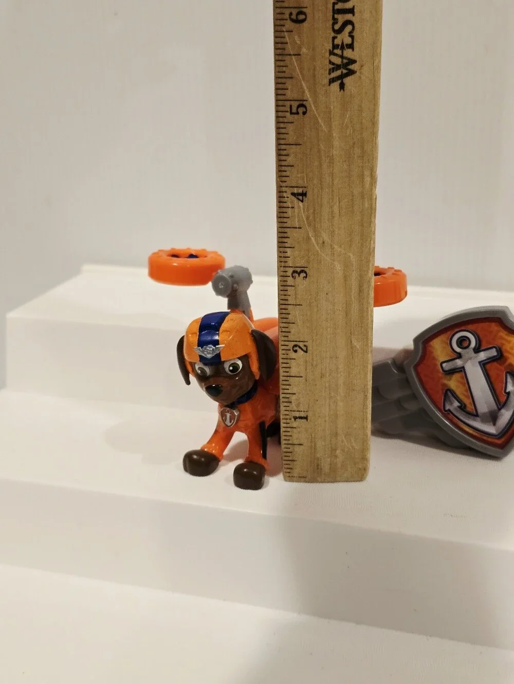 Paw Patrol Air Rescue Zuma Pup Pack Figure and Badge Set
